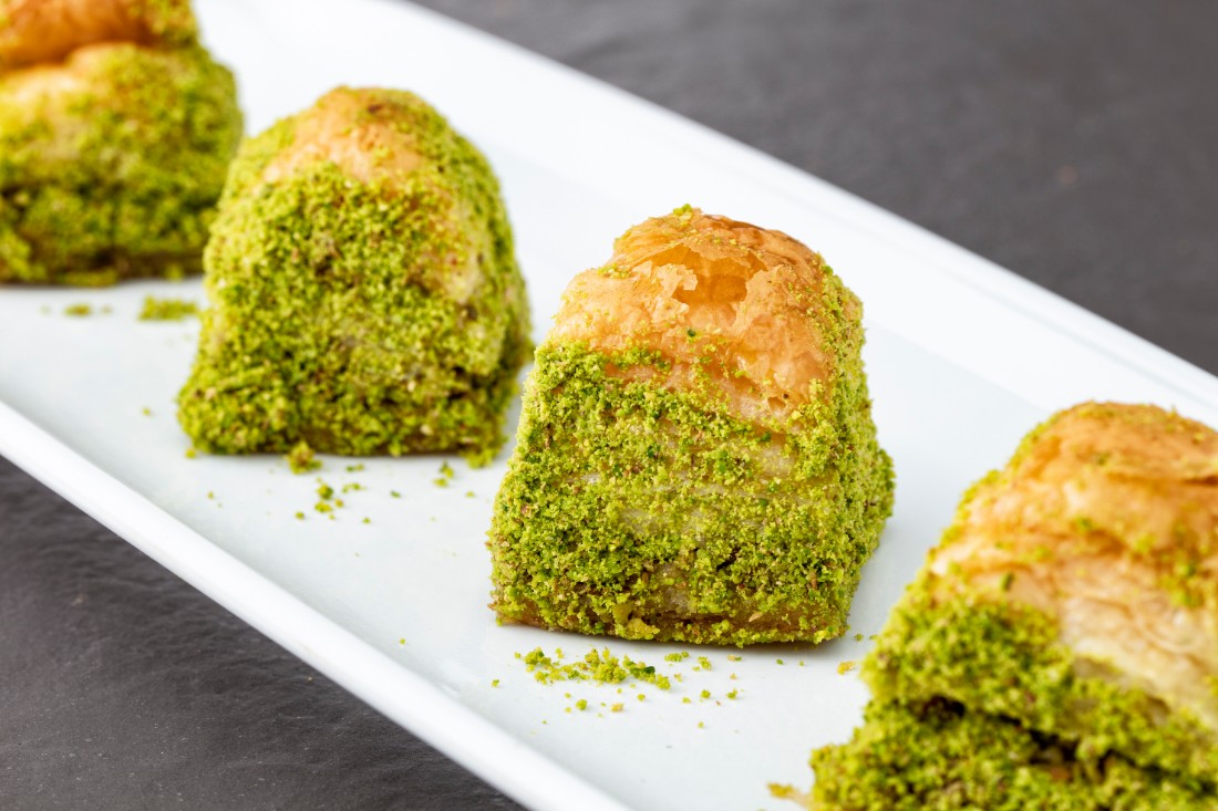 KURU BAKLAVA FISTIKLI (KG)