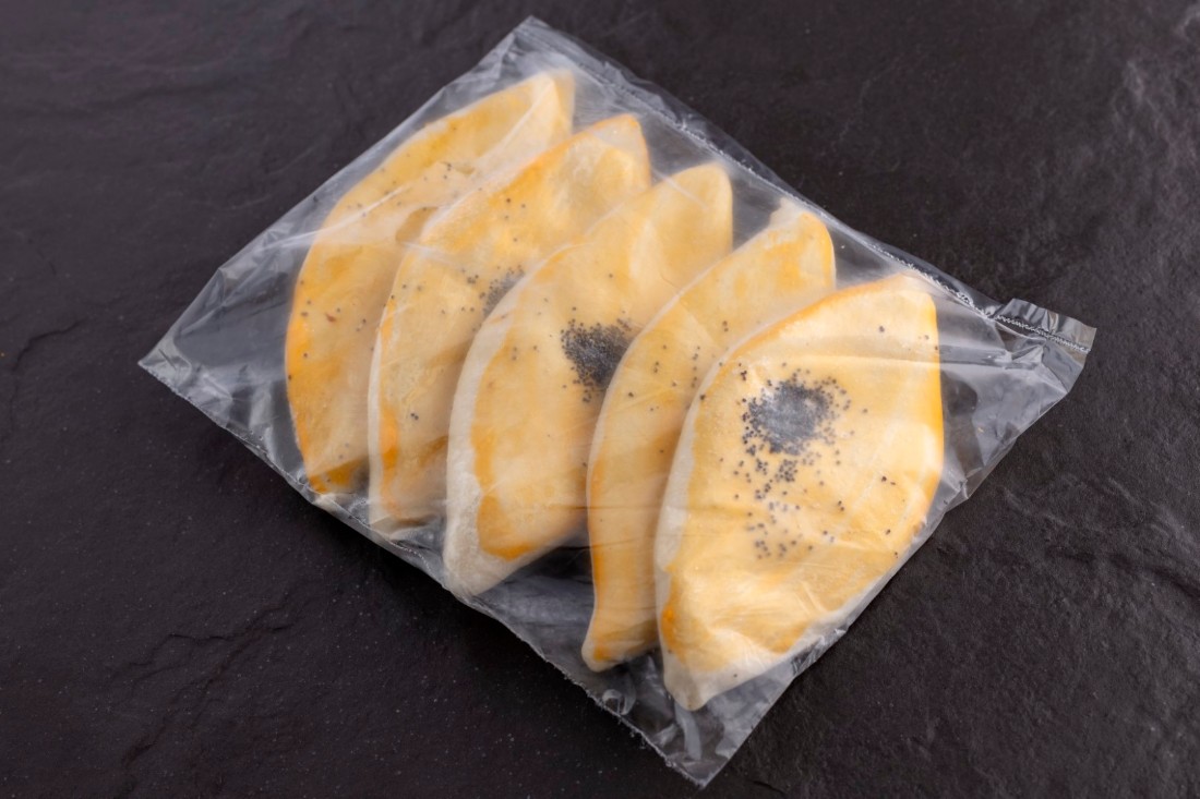 ÇİĞ DONUK KARAKÖY BÖREĞİ KIYMALI (5adetx100g)